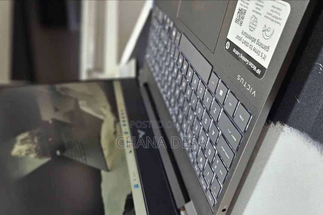 New Laptop HP Victus 15 16GB AMD Ryzen 7 SSD 512GB