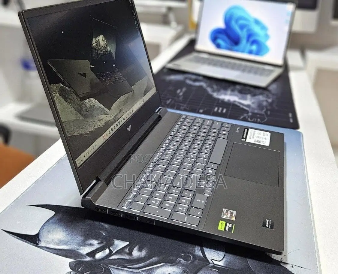 New Laptop HP Victus 15 16GB AMD Ryzen 7 SSD 512GB