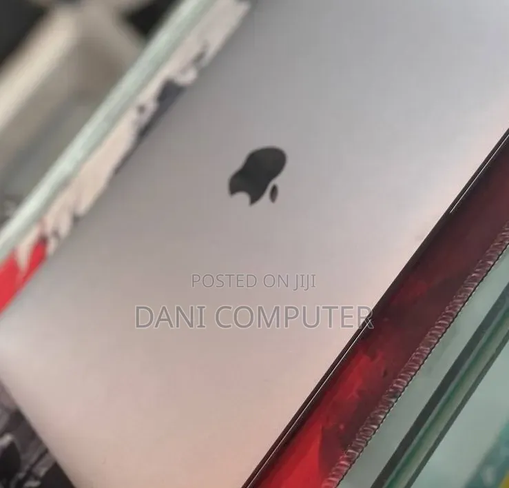 New Laptop Apple MacBook Air 2020 M1 8GB Apple M1 SSD 256GB
