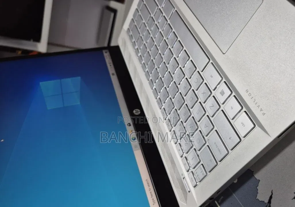 New Laptop HP Pavilion 14 8GB Intel Core i5 SSD 256GB