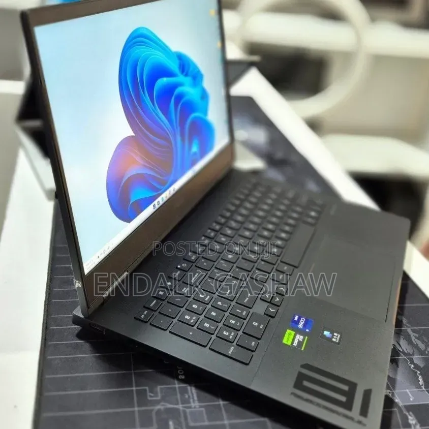 New Laptop HP Omen 16 16GB Intel Core i9 SSD 512GB