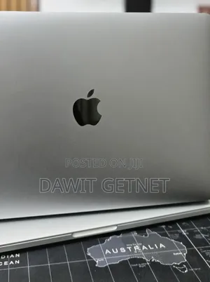 New Laptop Apple MacBook Pro 2017 16GB Intel Core i5 SSD 256GB
