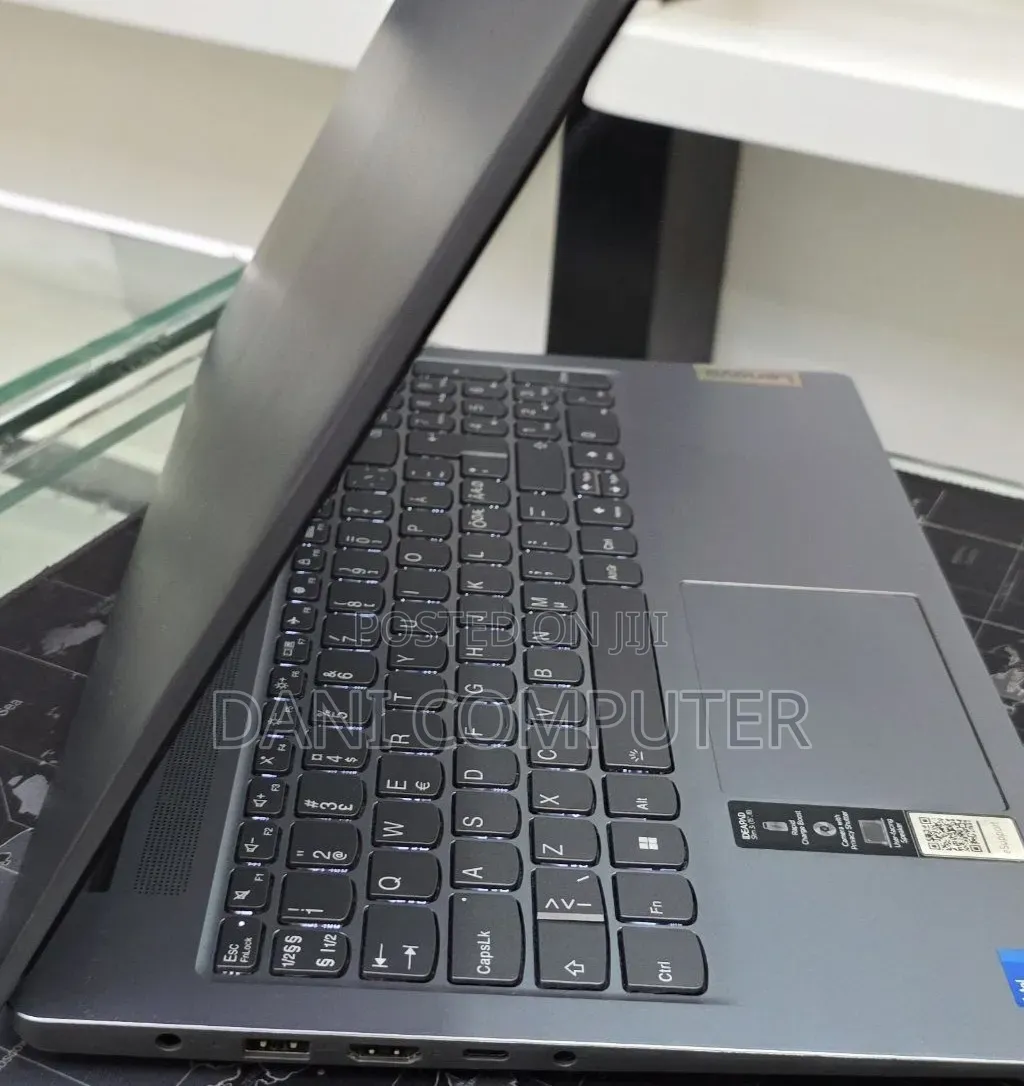 New Laptop Lenovo Ideapad 3 8GB Intel Core i5 SSD 512GB
