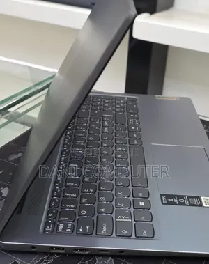 New Laptop Lenovo Ideapad 3 8GB Intel Core i5 SSD 512GB