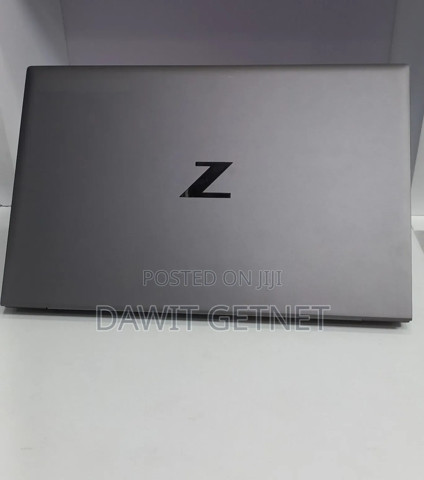 New Laptop HP ZBook Firefly G8 16GB Intel Core i7 SSD 512GB