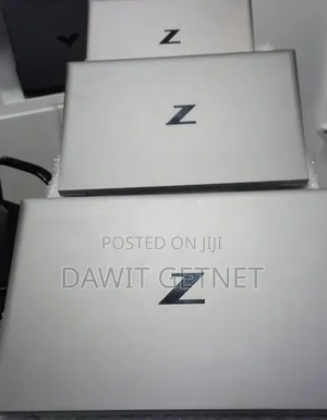 New Laptop HP ZBook Firefly G8 16GB Intel Core i7 SSD 512GB