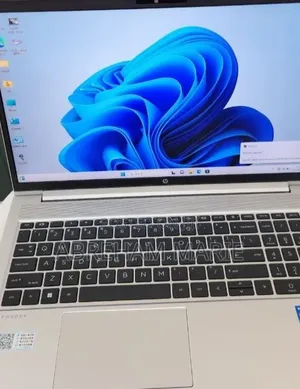 New Laptop HP 250 G10 16GB Intel Core i5 SSD 512GB