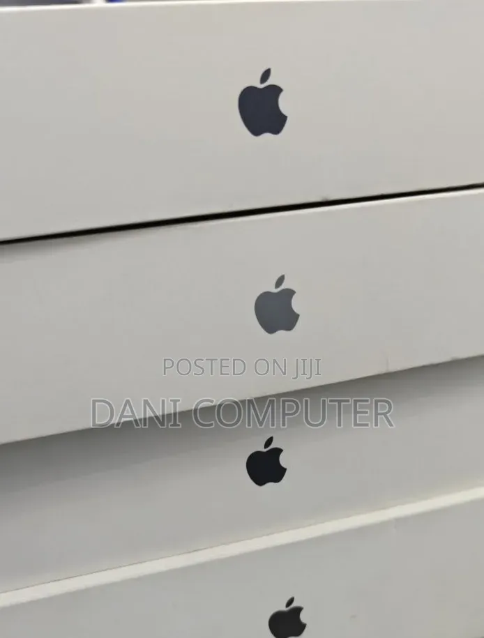 New Laptop Apple MacBook Pro 2025 M5 32GB Apple M5 Pro SSD 2T