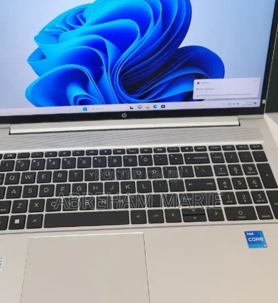 New Laptop HP 250 G10 16GB Intel Core i5 SSD 512GB