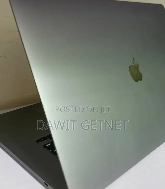 New Laptop Apple MacBook Pro 2019 16GB Intel Core i9 SSD 1T