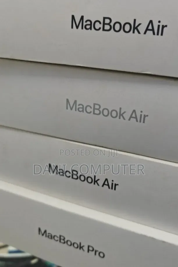New Laptop Apple MacBook Pro 2025 M5 16GB Apple M5 Pro SSD 512GB