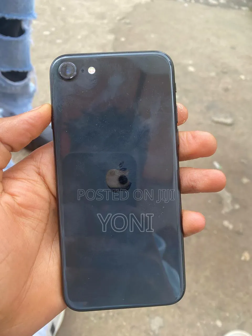 Apple iPhone SE 128 GB Black