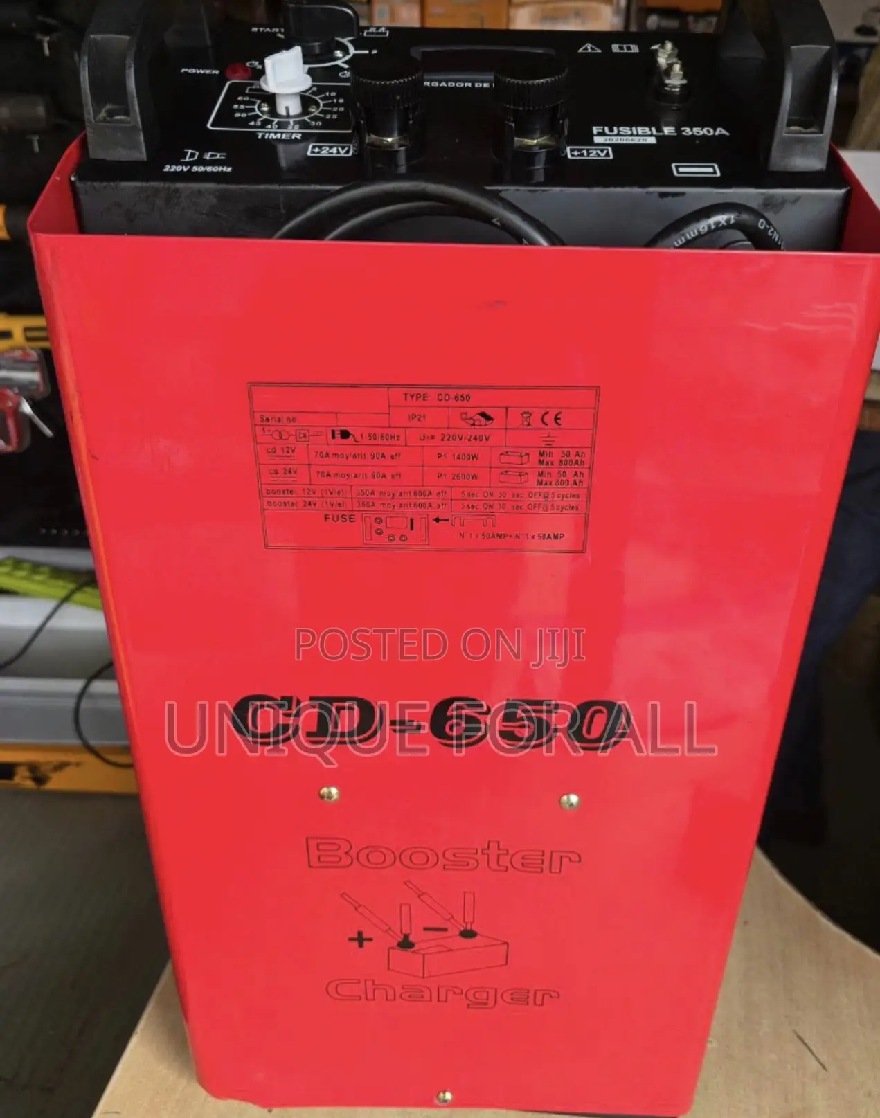 CD-650 Is a Heavy-Duty 12v/24v Portable Lead-Acid Battery Charger