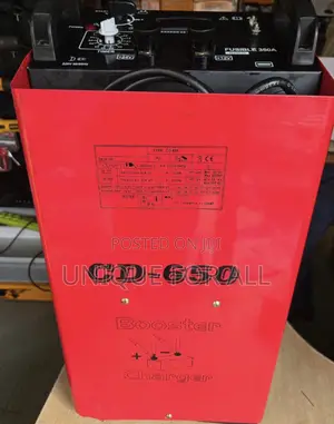 CD-650 Is a Heavy-Duty 12v/24v Portable Lead-Acid Battery Charger