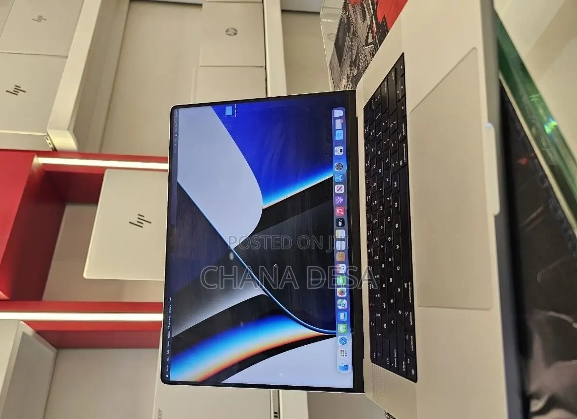 New Laptop Apple MacBook Pro 2021 M1 16GB Apple M1 Pro SSD 512GB