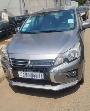 Mitsubishi Attrage 2022 Gray
