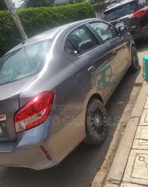Mitsubishi Attrage 2022 Gray