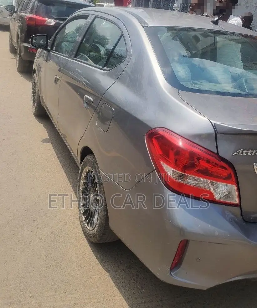 Mitsubishi Attrage 2022 Gray