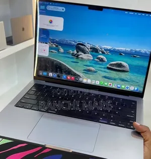 New Laptop Apple MacBook Pro 2024 M3 8GB Apple M3 Pro SSD 512GB