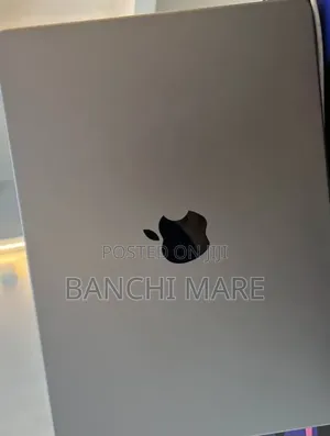 New Laptop Apple MacBook Pro 2024 M3 8GB Apple M3 Pro SSD 512GB