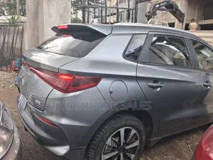 BYD E2 43 kWh 94 hp FWD 2024 Gray