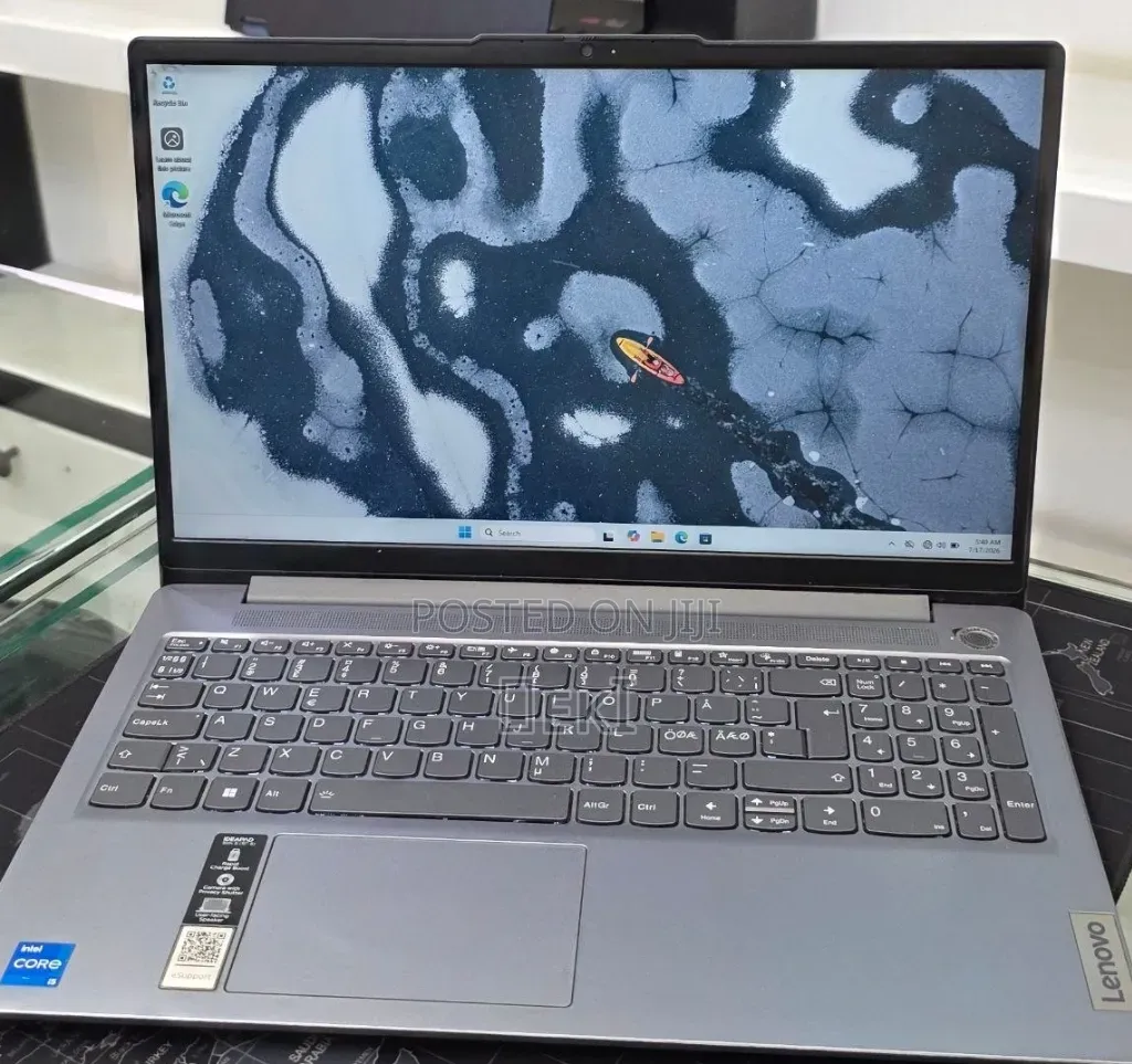 New Laptop Lenovo Ideapad 3 8GB Intel Core i5 SSD 512GB
