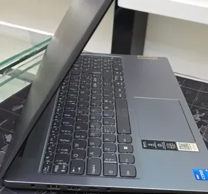 New Laptop Lenovo Ideapad 3 8GB Intel Core i5 SSD 512GB