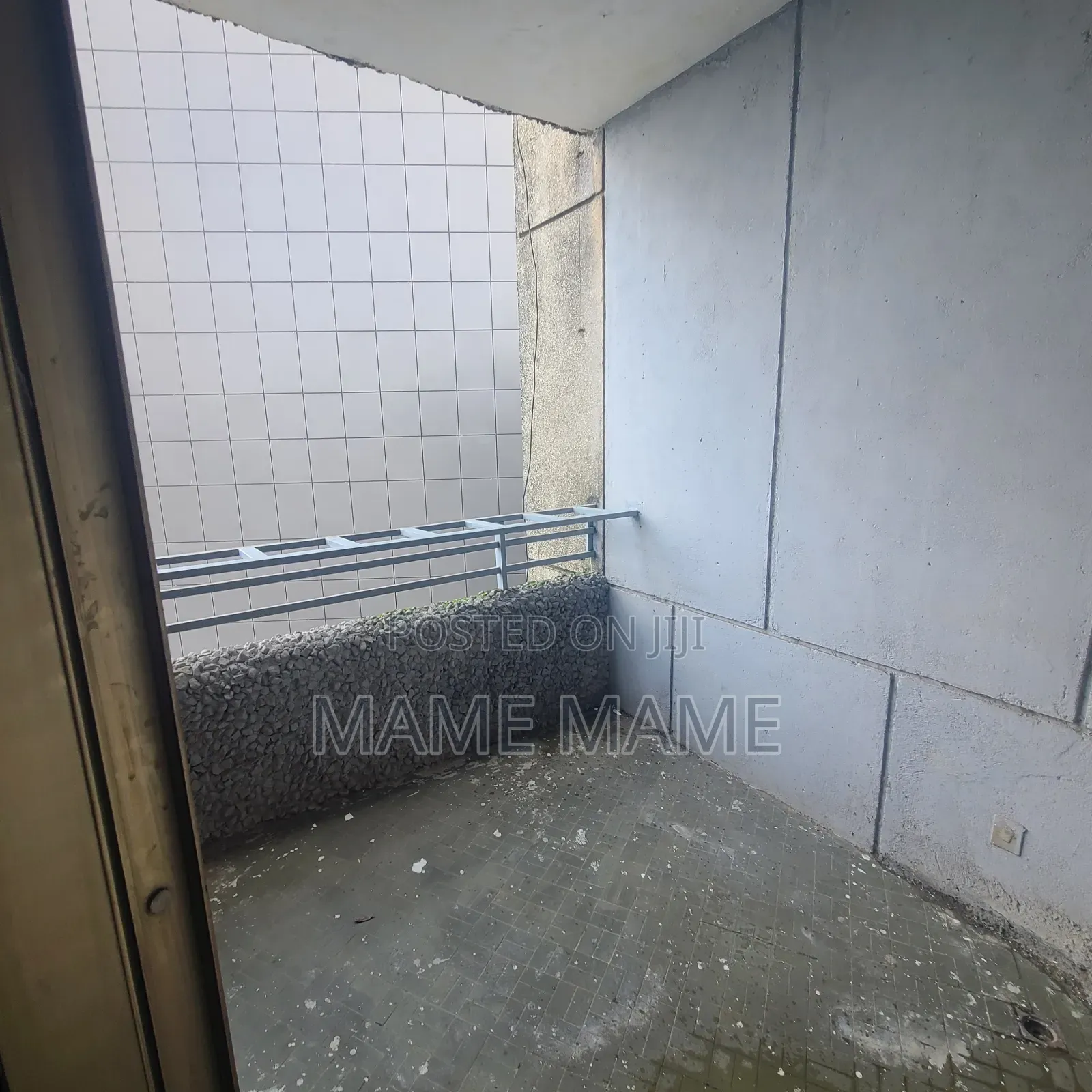 Office Space for Rent and It Has a Lock for Sale