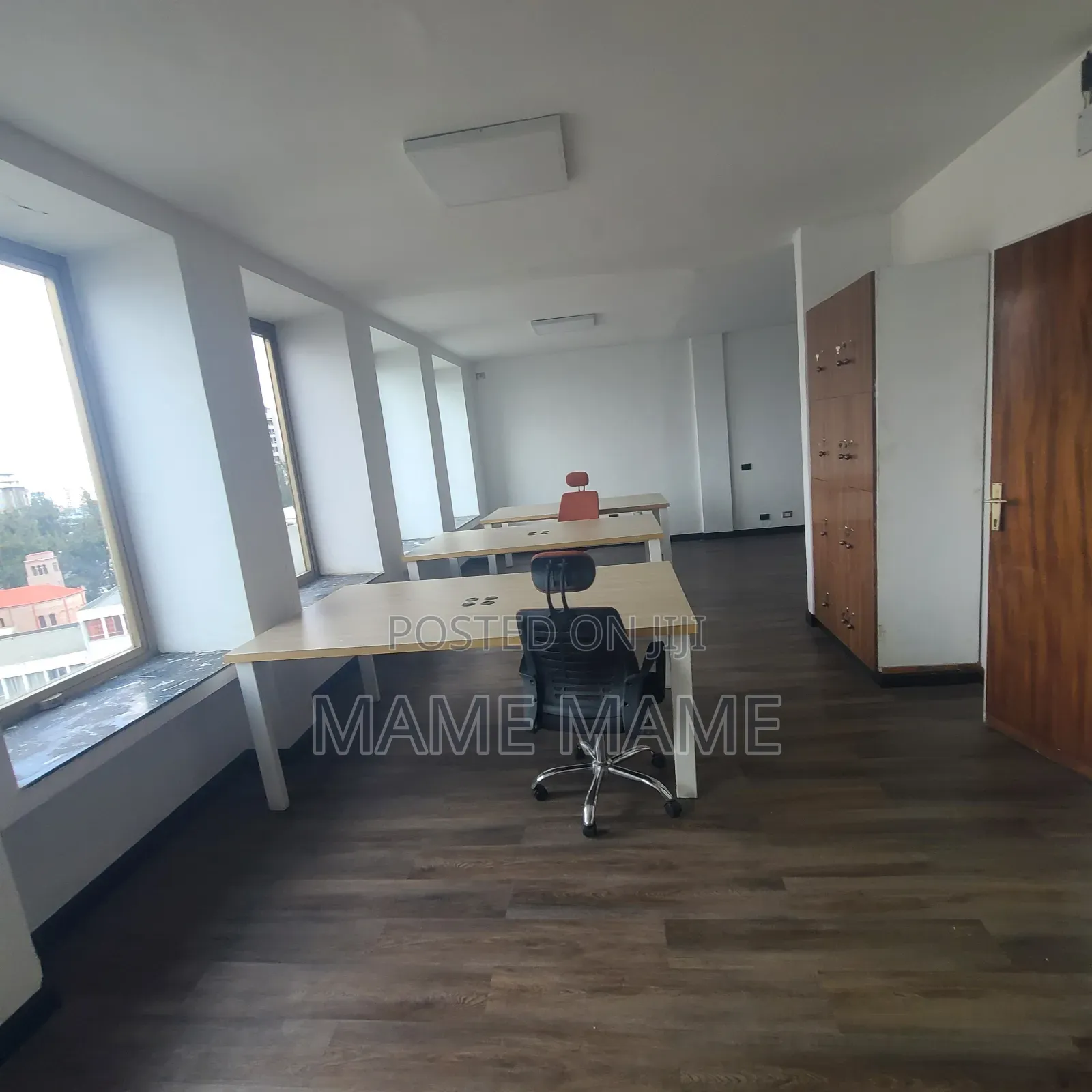 Office Space for Rent and It Has a Lock for Sale