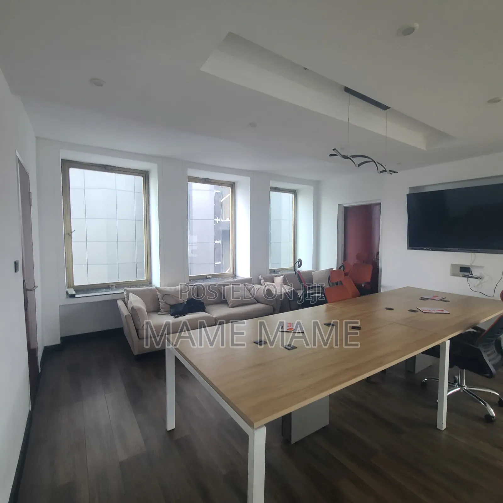 Office Space for Rent and It Has a Lock for Sale
