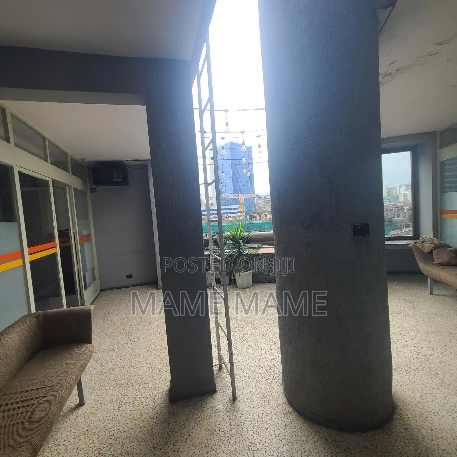 Office Space for Rent and It Has a Lock for Sale