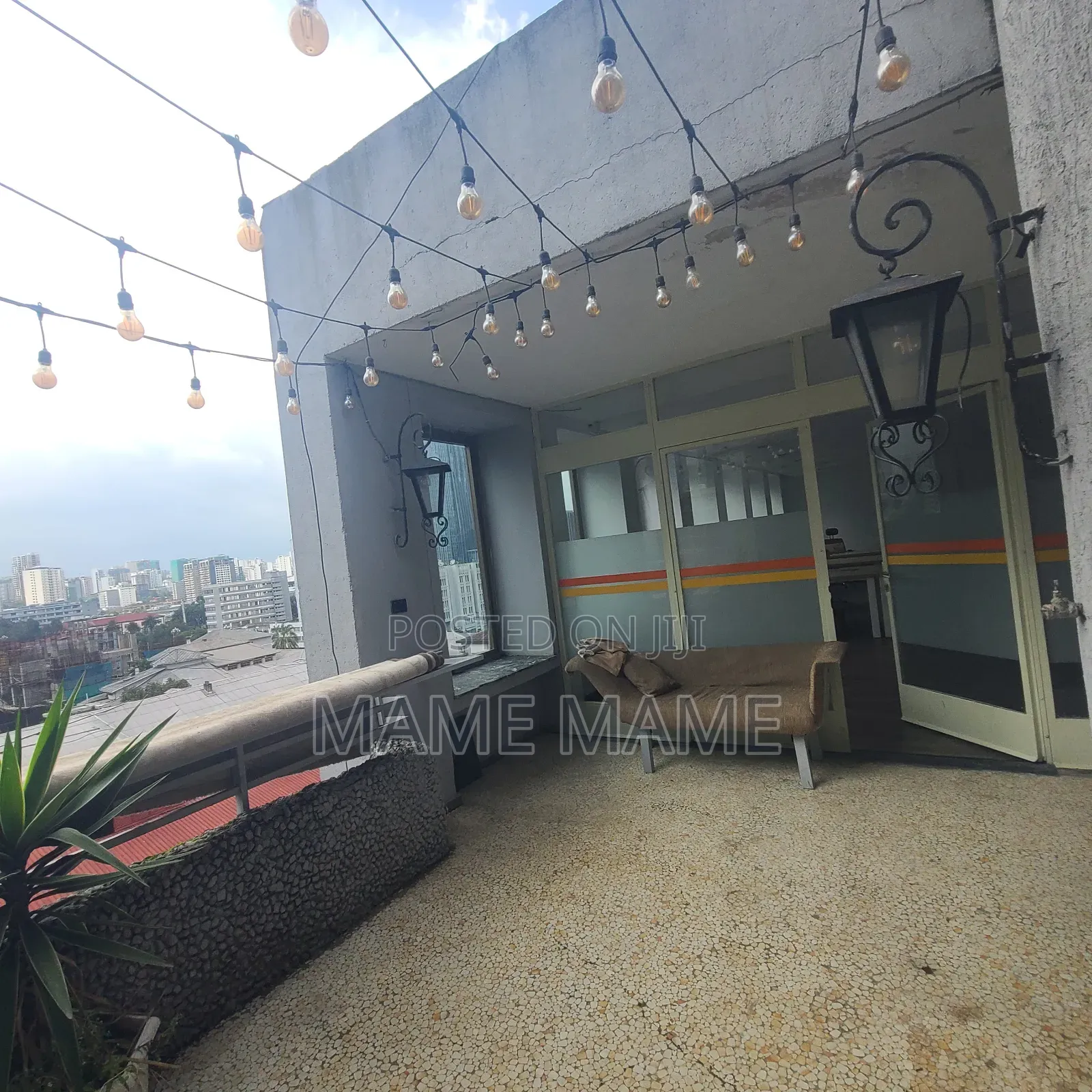 Office Space for Rent and It Has a Lock for Sale