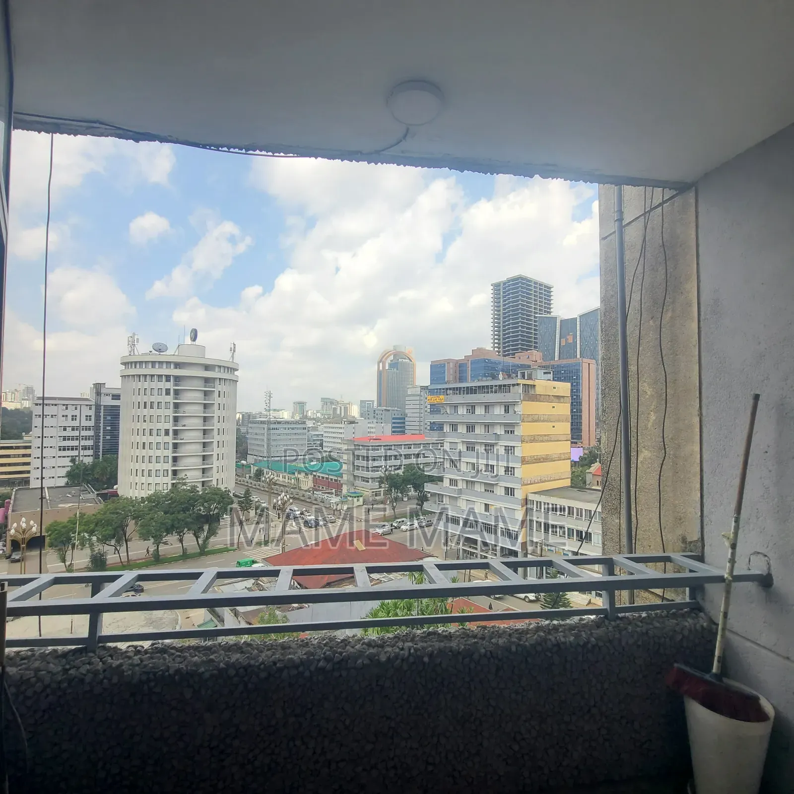 Office Space for Rent and It Has a Lock for Sale