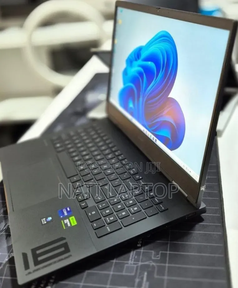 New Laptop HP Omen 16 16GB Intel Core i9 SSD 1T