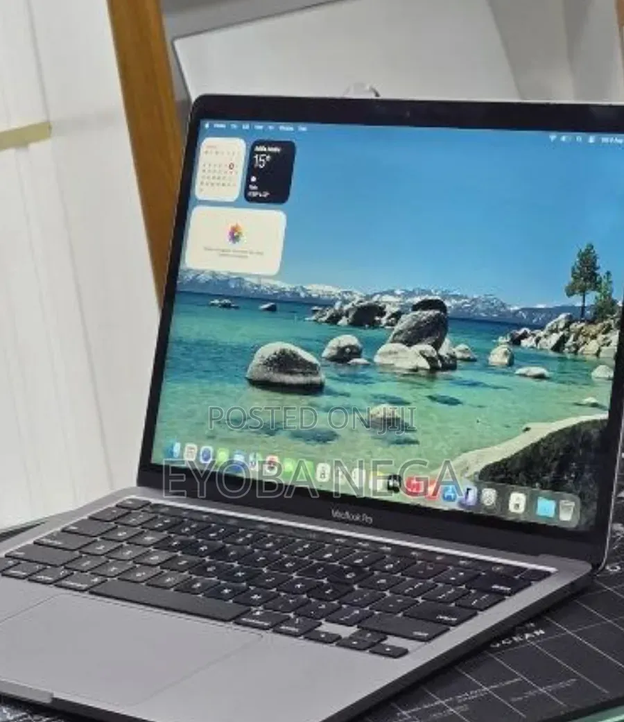 New Laptop Apple MacBook Pro 2022 M2 16GB Apple M2 SSD 512GB