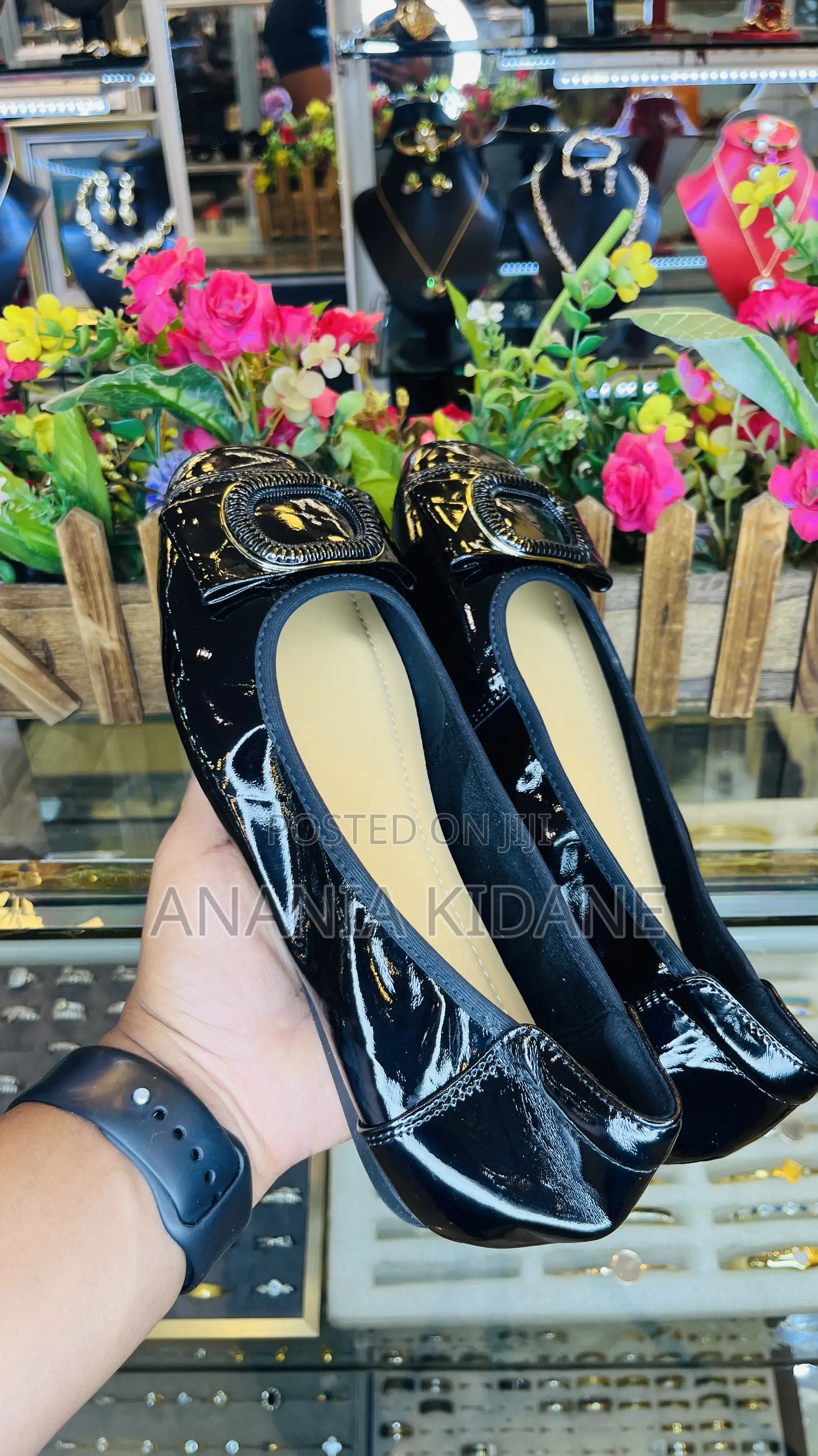 The Flat Classic Women’s Shoes