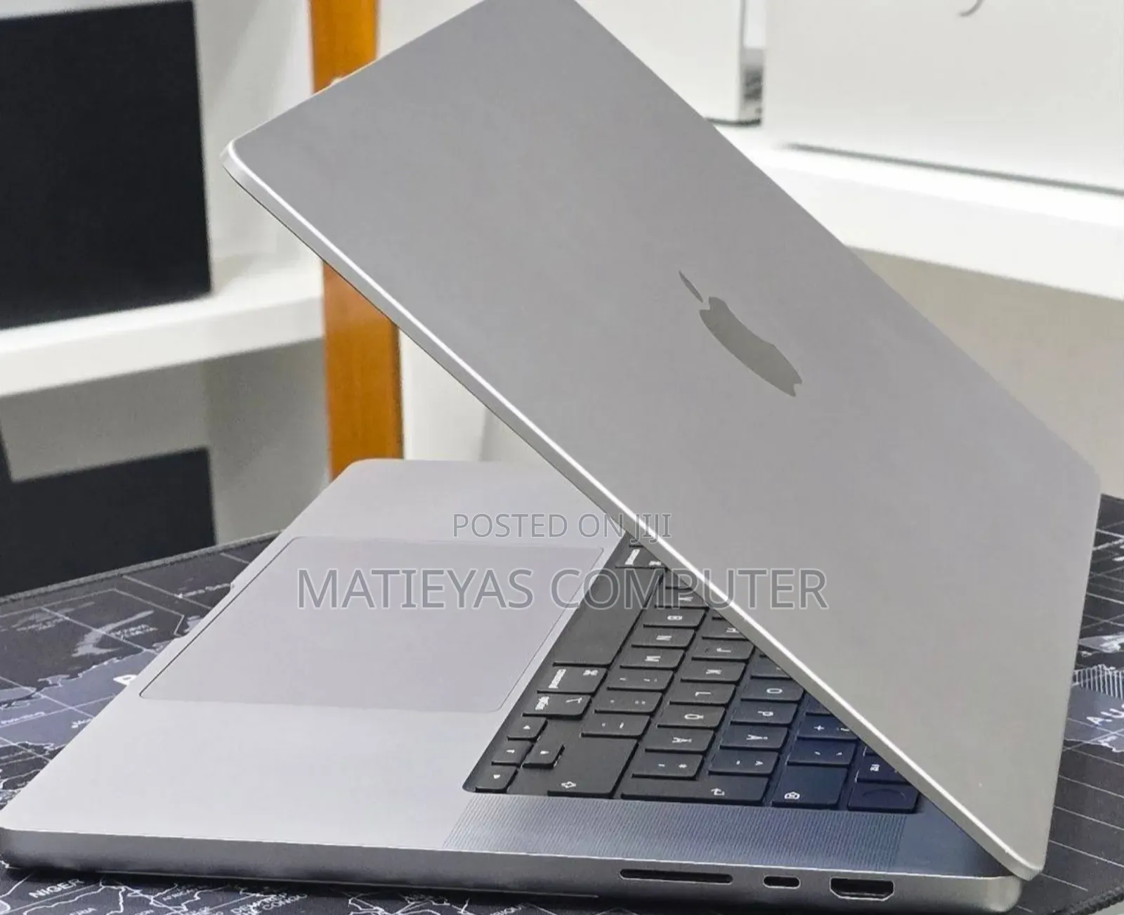 New Laptop Apple MacBook Pro 2021 M1 Max 32GB Apple M1 Max SSD 512GB