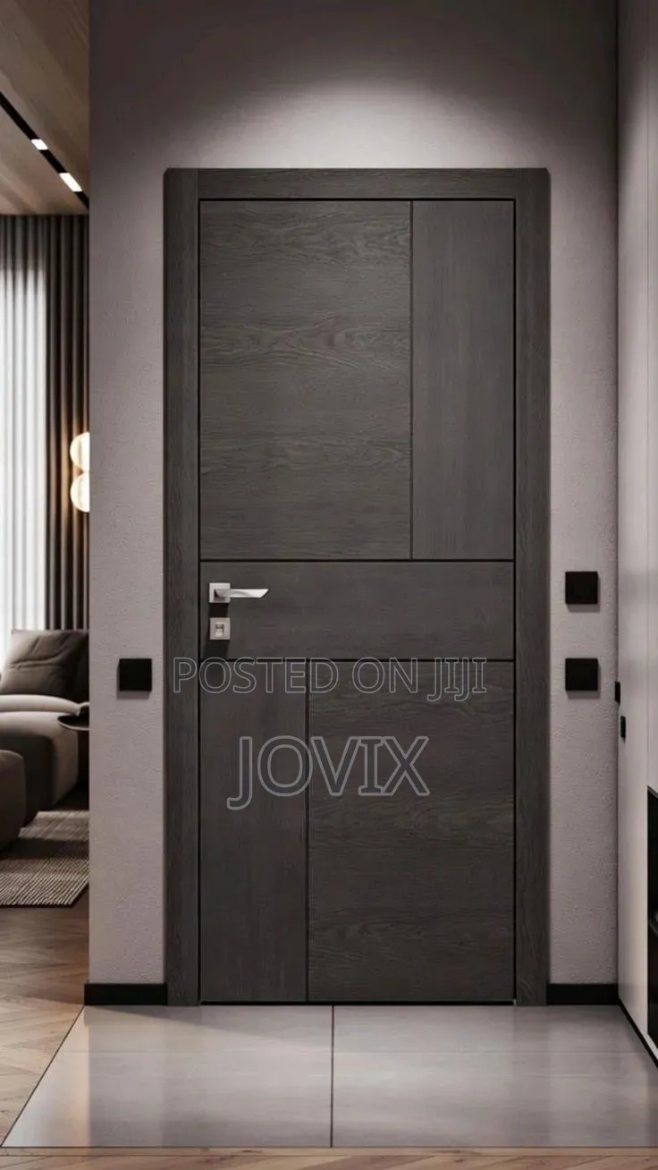 Crown Door