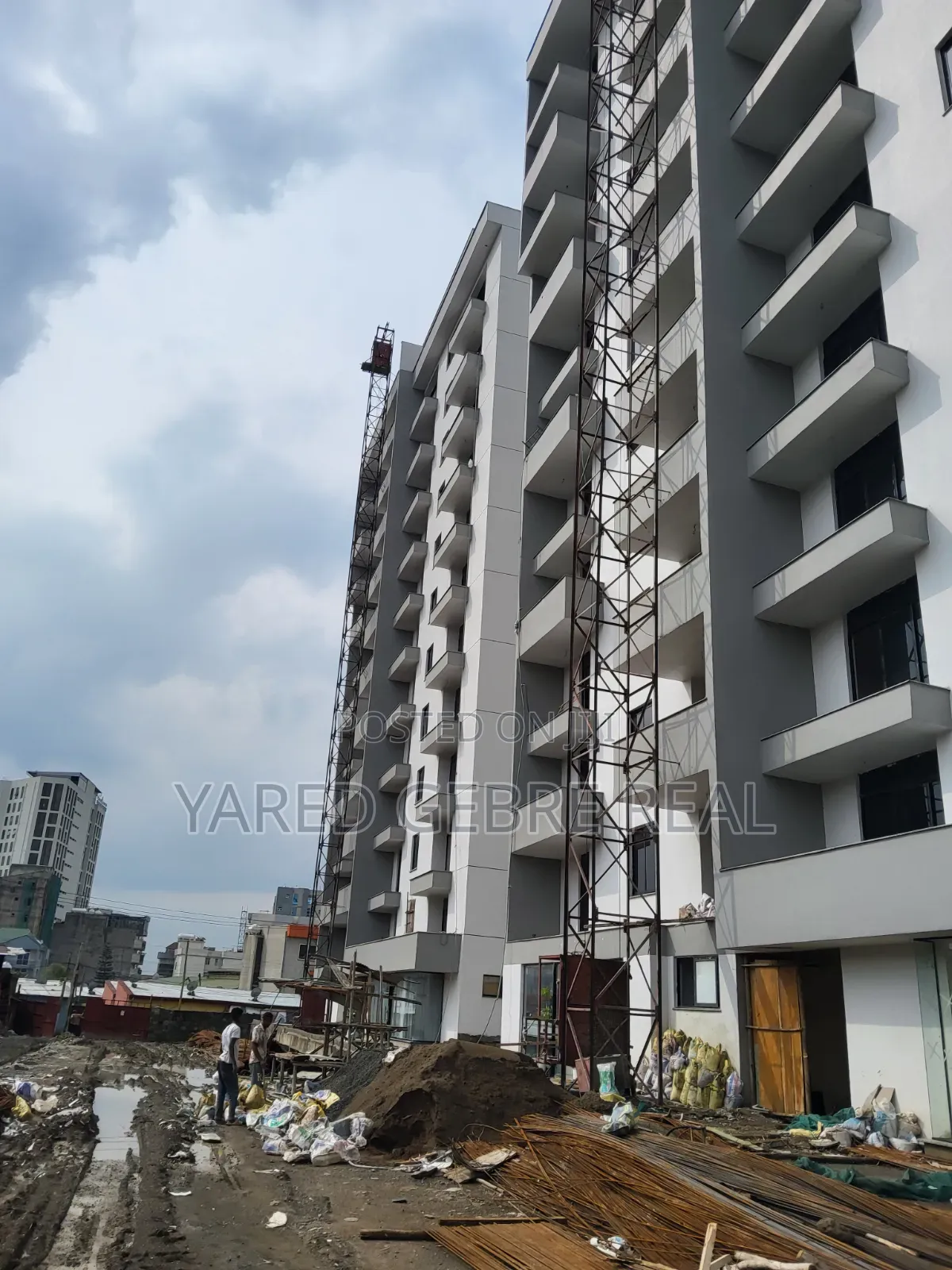 4bdrm Apartment in ግዮን ሪል እስቴት, Bole for sale