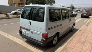 Volkswagen Microbus 2001 Blue