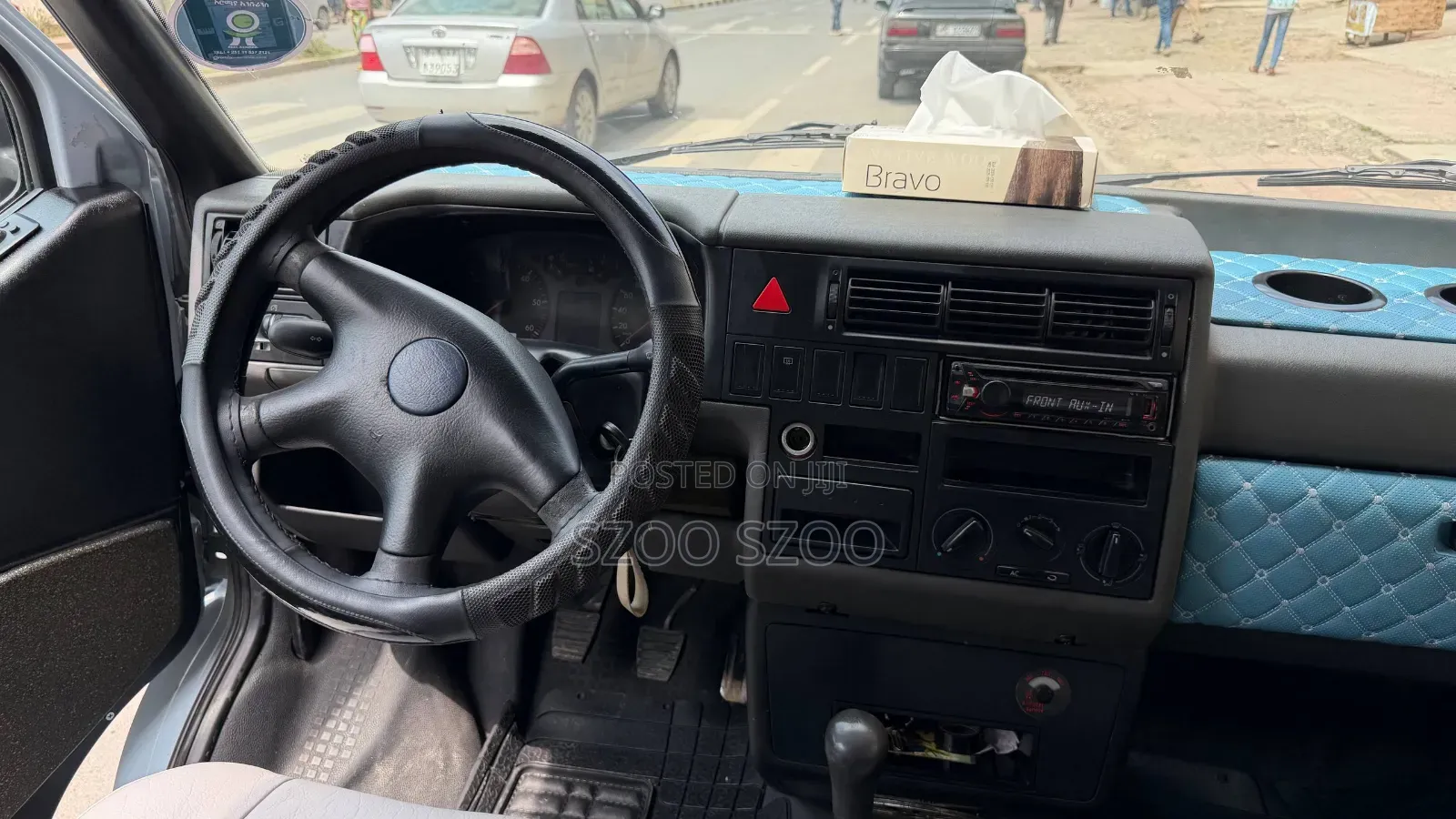 Volkswagen Microbus 2001 Blue