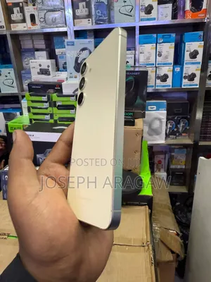 New Samsung Galaxy S24+ 256 GB Gold