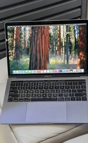 New Laptop Apple MacBook Pro 2019 16GB Intel Core i5 SSD 512GB
