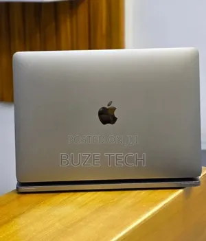 New Laptop Apple MacBook Pro 2019 16GB Intel Core i5 SSD 512GB