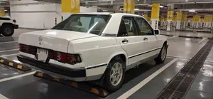 Mercedes-Benz 190E 1983