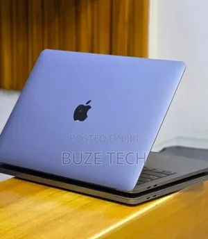 New Laptop Apple MacBook Pro 2019 16GB Intel Core i7 SSD 512GB