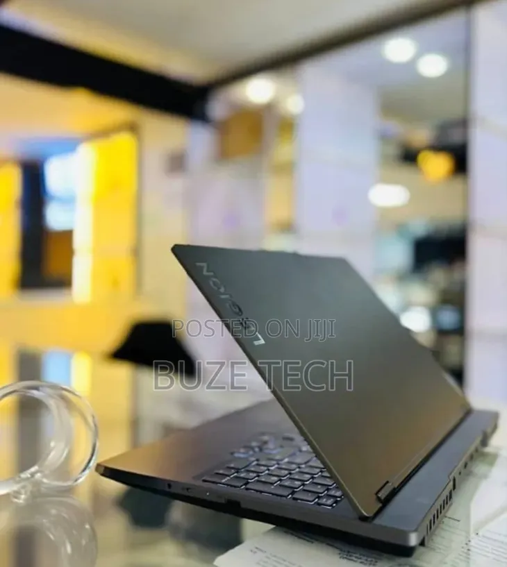 New Laptop Lenovo Legion 5 16GB AMD Ryzen 7 SSD 1T