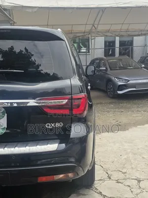 Infiniti QX80 2021 Black