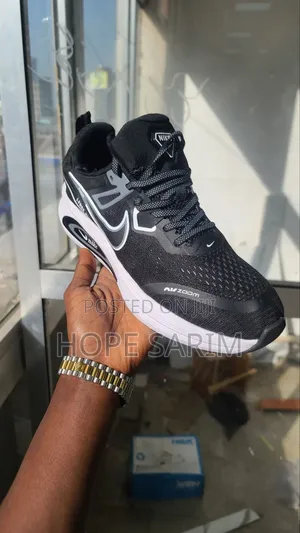 Nike Zoom "I-Free Run" Performance Sneakers
