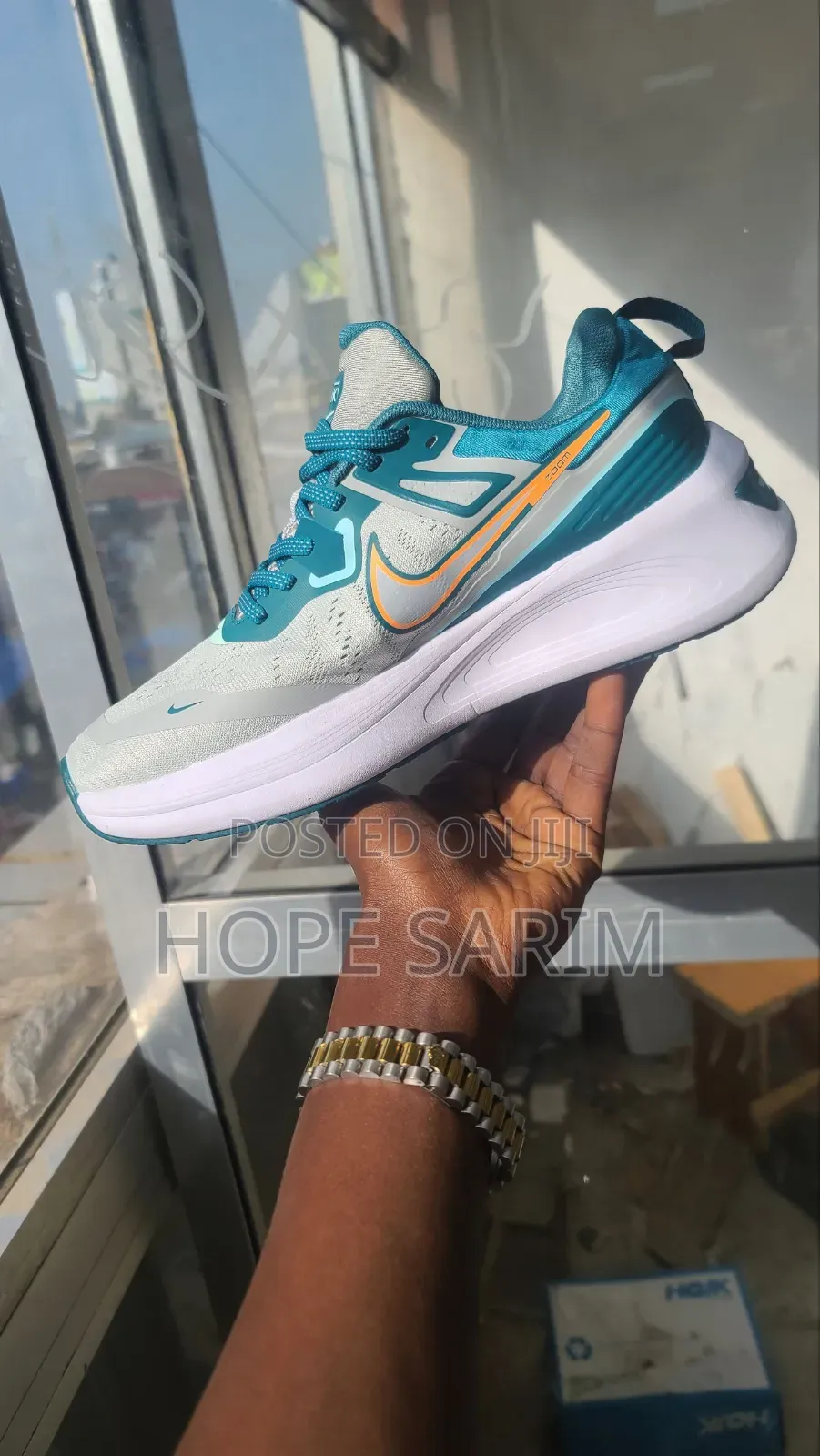 Nike Zoom "I-Free Run" Performance Sneakers